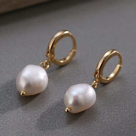 Jewelry - New 18K Gold Plated Freshwater Pearl Huggie Hoop Earrings